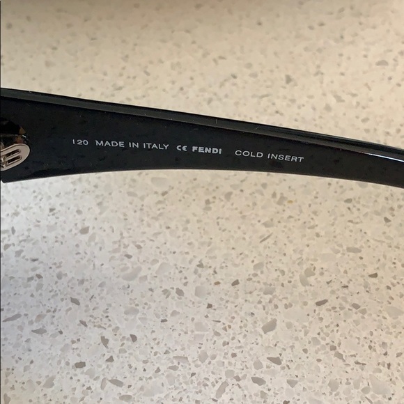 Fendi Sunglasses - Picture 4 of 8